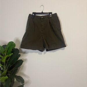 Vintage pleated high waisted shorts Rafaella size 12 Olive green 100% cotton